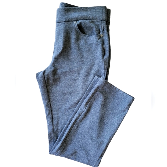 Gloria Vanderbilt Pants - Gloria Vanderbilt Gray Stretchy Ankle Pants Straight Fit Size Mediurm.